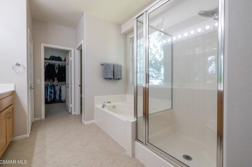 1117 Walnut Grove Ln, Simi Valley CA  93065-3394 exterior