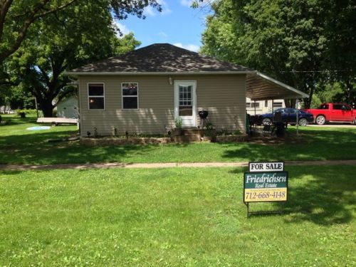 121 Sac Ave, Odebolt, IA 51458-7759