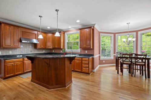 3466 Reeves Dr, Covington KY  41017-9436 exterior