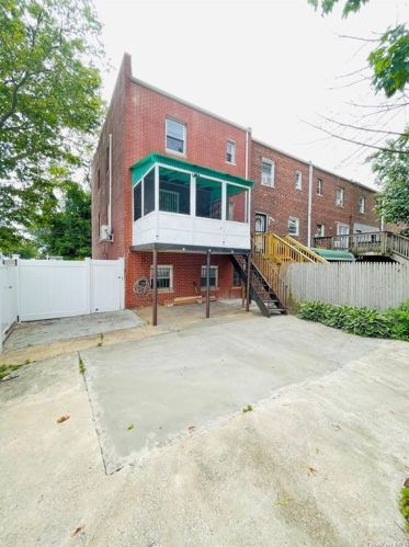 2789 Hone Ave, Bronx NY  10469-3807 exterior