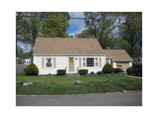 154 Sunny Cove Dr, Warwick, RI 02889-8630