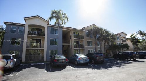 620 Villa Cir, Boynton Beach FL  33435-8913 exterior
