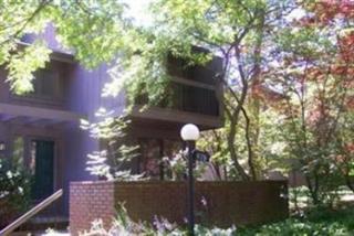 978 Canyon View Rd, Macedonia, OH 44067-2294