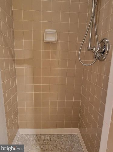 13501 Highland Farms Ct, Nokesville VA  20181-2811 exterior