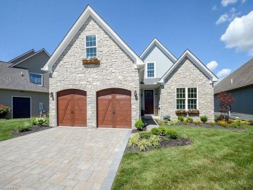 4233 Queens Gate, Avon, OH 44011-2771