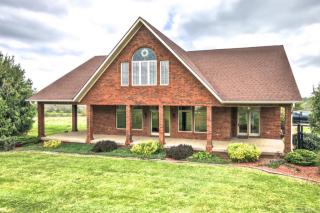 8950 Voyles Rd, Pekin IN  47165-7046 exterior