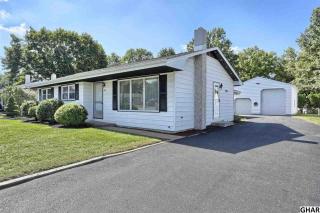 443 Berkshire Ln, Navy Sup Dpt, PA 17050-2879