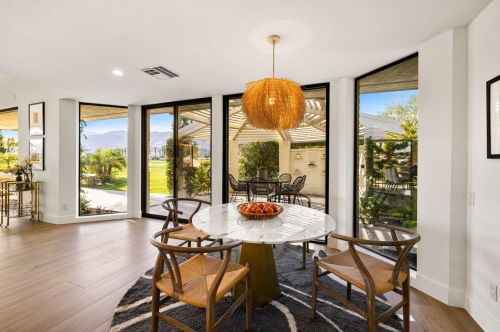 7 Mayfair Dr, Rancho Mirage CA  92270-2586 exterior