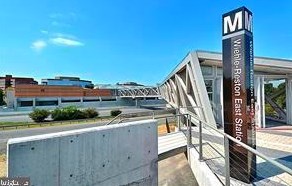 2308 Whitetail Ct, Herndon VA  20191-3018 exterior