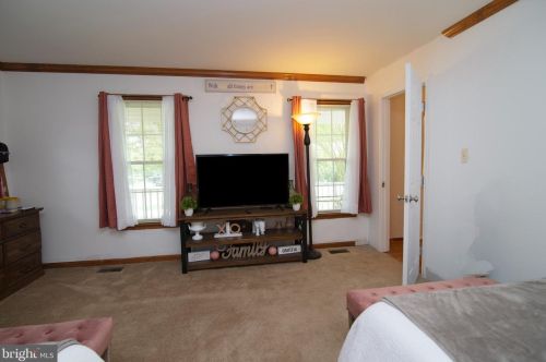 6104 Fox Point Rd, Fredericksburg VA  22407-8330 exterior