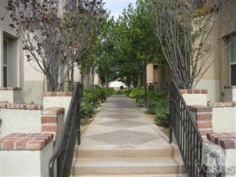 2319 Chapel Dr, Camarillo, CA 93010-7982