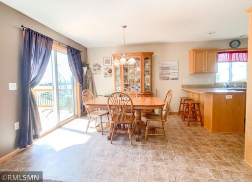 557 Wood Cir, Gaylord MN  55334-2310 exterior