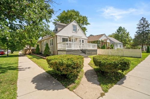 7531 Woodlawn Ave, Hammond, IN 46324-3049