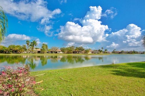 824 Grand Rpd Blvd, Naples FL 34120-4429 exterior