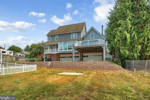 3655 Derry St, Harrisburg PA 17111-4354 exterior