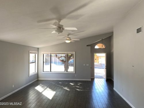8868 Hersey Way, Tucson, AZ 85742-8869