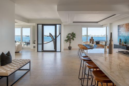 3535 Riviera Dr, San Diego CA 92109-6641 exterior