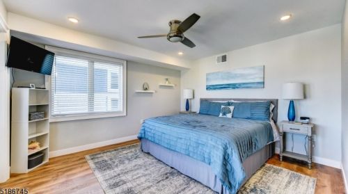 5 Fort Ave, Pelican Island NJ  08751-1512 exterior