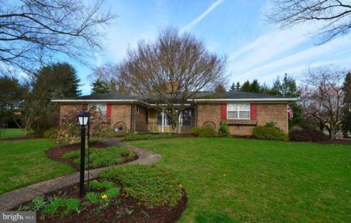 430 Hamlet Dr, Spring Grove PA  17362-1511 exterior