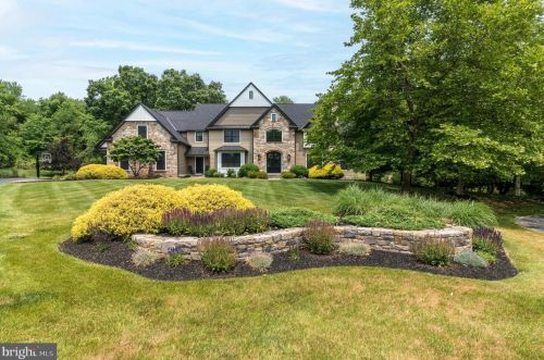 10 Devonshires Ct, Blue Bell PA  19422-2560 exterior