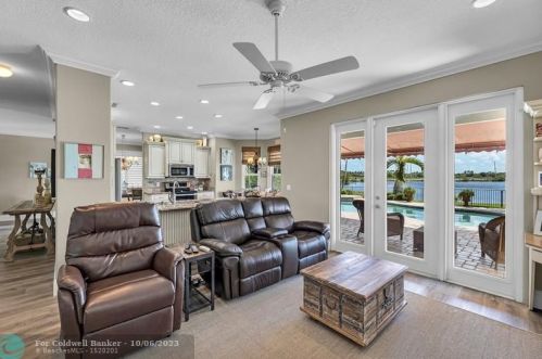 17836 15 Ct, Hollywood FL 33024-4602 exterior