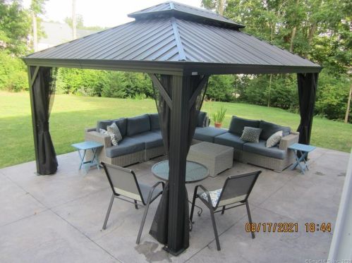 48 Jones Rd, Wallingford CT  06492-4325 exterior