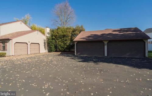 746 Wright Dr, Prospectville, PA 19002-2936