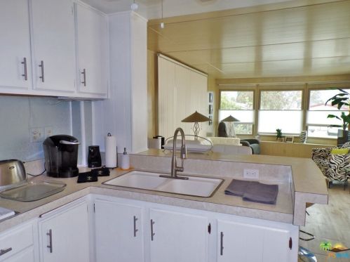 69370 Poolside Dr, Desert Hot Springs CA  92241-8727 exterior