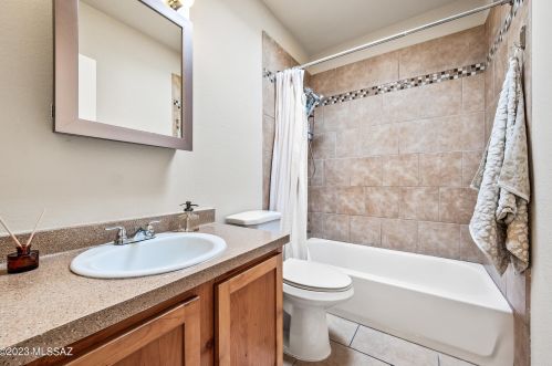 1519 Logan Dr, Tucson AZ 85710-6323 exterior