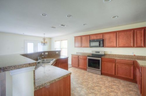 924 Blackberry Trl, Fort Worth TX  76120-3342 exterior