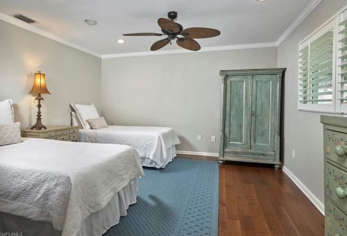 527 Devils Ln, Naples FL  34103-3021 exterior