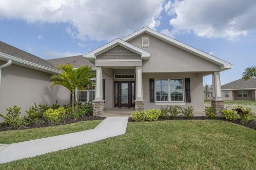 8520 Waterstone Blvd, Fort Pierce, FL 34951