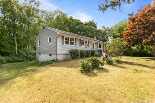 14 Brook Dr, Waterford, CT 06385-2211