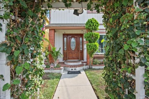 2358 Harding St, Long Beach, CA 90805-3219
