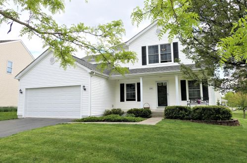 1201 Sassafras Ln, Marysville, OH 43040-8033