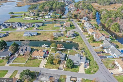38310 Walnut Ln, Selbyville, DE 19975-3965