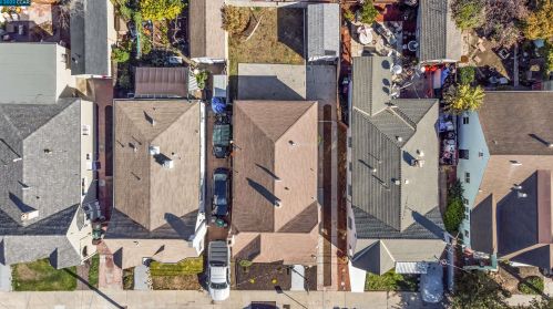 7426 Holly St, Oakland CA  94621-2834 exterior