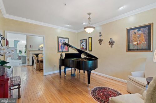 247 Center Point Ln, Lansdale, PA 19446-5937