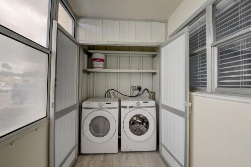 260 Saxony F, Delray Beach FL  33446-1838 exterior