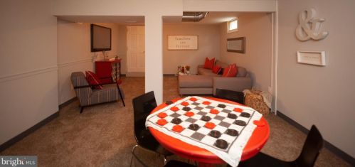 208 Beaver Dr, Gloucester NJ  08031-2902 exterior