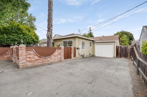 1009 Marsh Rd, Redwood City CA  94063-4431 exterior