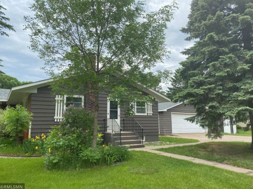 1202 3rd St, Princeton MN  55371-1420 exterior