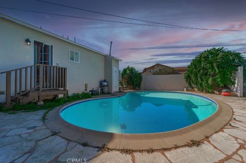 1301 Marcelle St, Compton CA  90221-4413 exterior