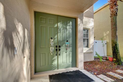 1526 Running Oak Ln, West Palm Beach, FL 33411-6154