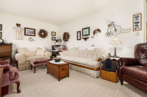9060 Claysville Rd, Chandlersville, OH 43727-9704