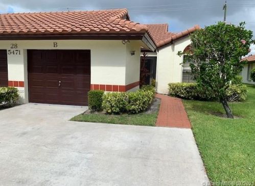 5471 Palm Springs Ln, Boynton Beach, FL 33437-2236