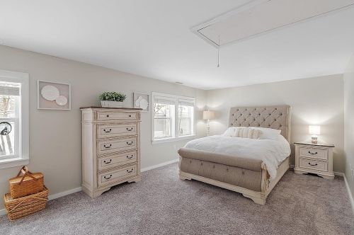 20 Lee Ann St, Nashua NH  03062-3572 exterior