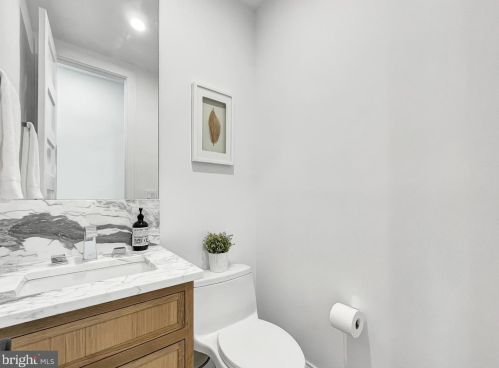 3125 11th St, Washington DC  20010-2401 exterior