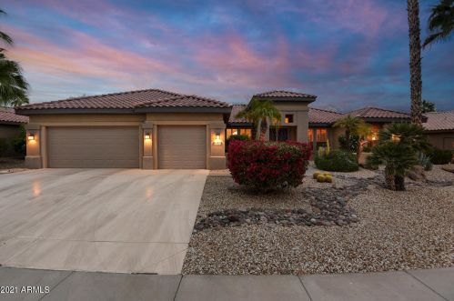 15426 Encantada Dr, Sun City, AZ 85374-5497