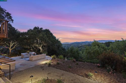 12740 Brookpark Rd, Oakland CA  94619-3137 exterior
